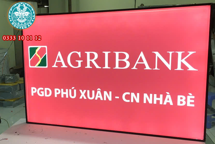 hộp đèn mica hút nổi, biển quảng cáo hút nổi,