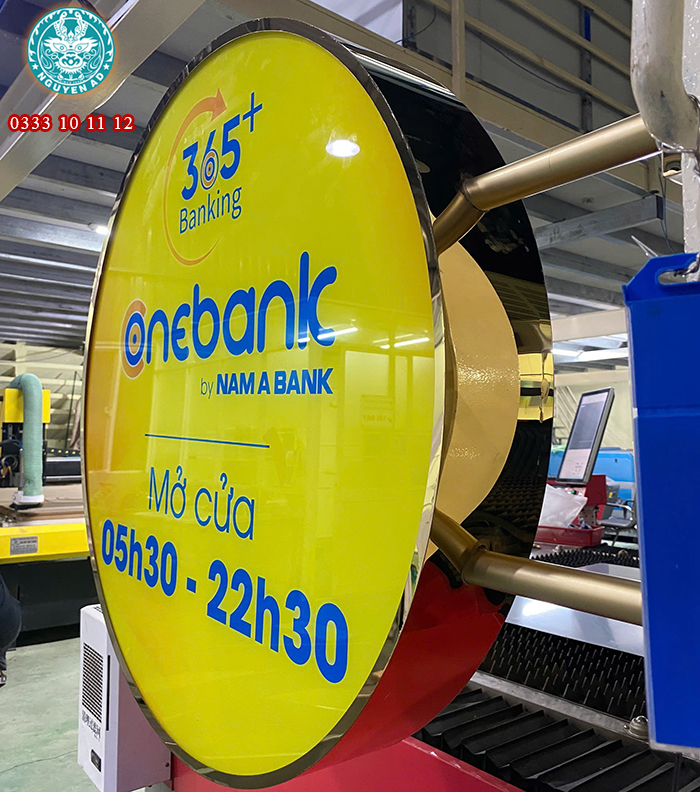 làm hộp đèn đẹp, hộp đèn mica giá rẻ, Nguyễn AD, biển hiệu hút nổi logo