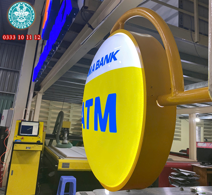 làm hộp đèn đẹp, hộp đèn mica giá rẻ, Nguyễn AD, biển hiệu hút nổi logo