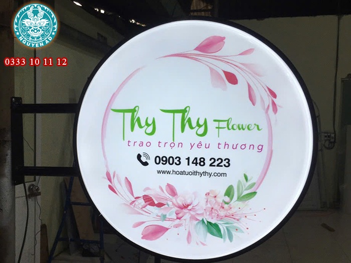 hộp đèn tròn 2 mặt, biển vẫy mica, hộp đèn LED mica, 