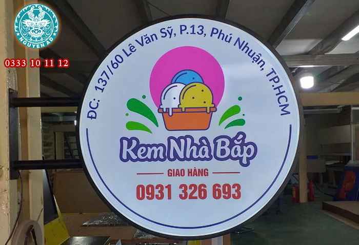 hộp đèn tròn 2 mặt, biển vẫy mica, hộp đèn LED mica, 