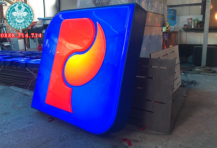 bảng hiệu petrolimex, thi công hộp đèn petrolimex, bảng tên petrolimex,