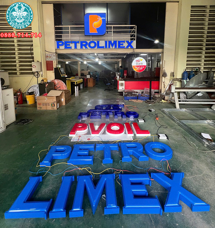 bảng hiệu petrolimex, thi công hộp đèn petrolimex, bảng tên petrolimex,