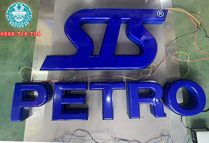 bảng hiệu petrolimex, thi công hộp đèn petrolimex, bảng tên petrolimex,